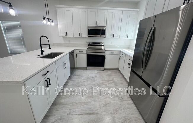 2281 WHITLEY LN
