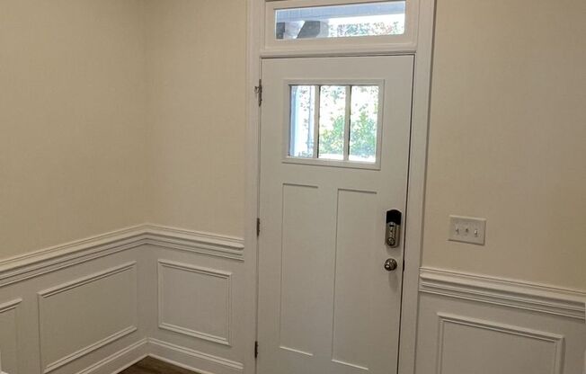 Newer 3 Bed + Loft Townhome in Davis Lake Area