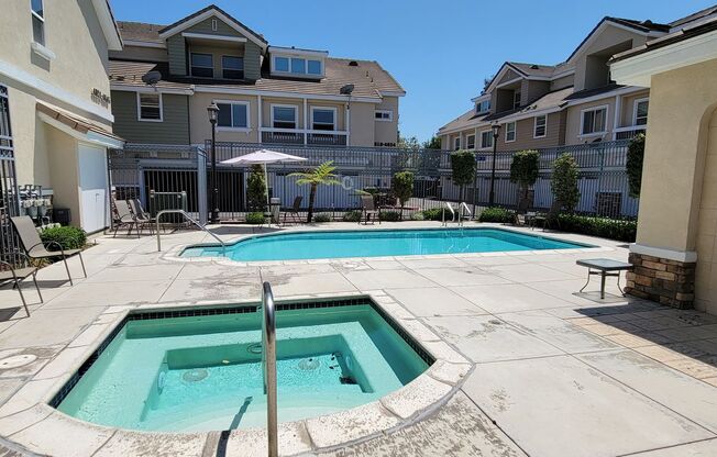 Gorgeous "Lincoln Square" Condo!
