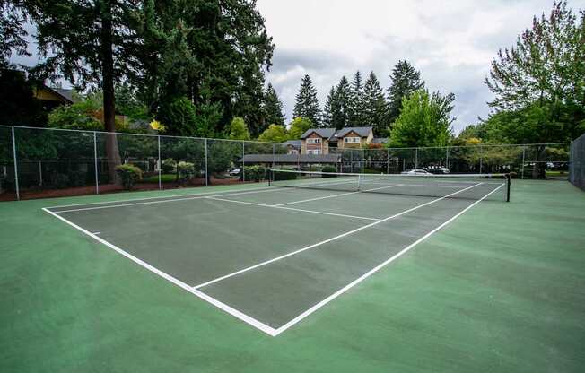 Luxury Apartments with Tennis Court for Rent in Vancouver WA