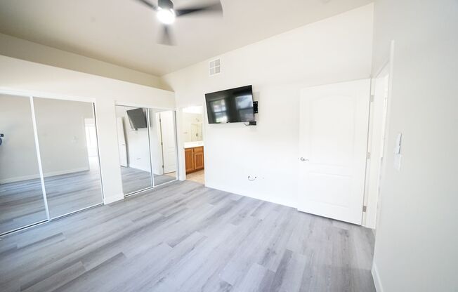2 beds, 2 baths, $1,550, Unit Building 10