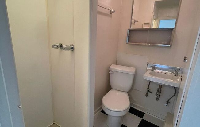 Studio, 1 bath, $1,425, Unit Unit #3