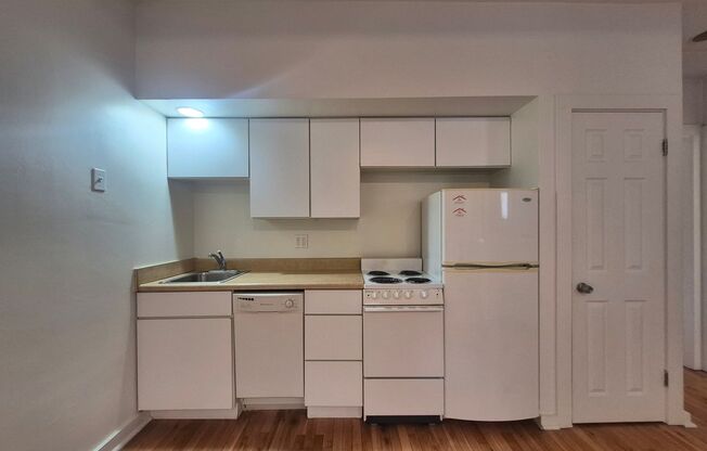 1 bed, 1 bath, 410 sqft, $1,599, Unit 3510 Louisa St. #06