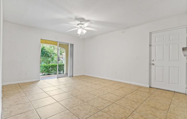 2 beds, 1 bath, 1,015 sqft, $2,050, Unit 01 - 102