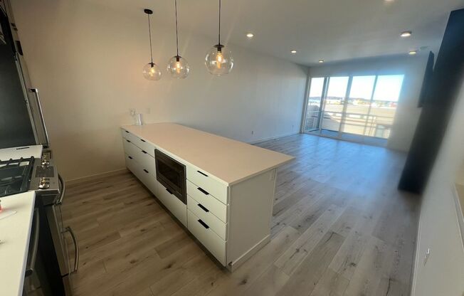 High end Condo located at Top o the Rail Downtown Edge at The Rail