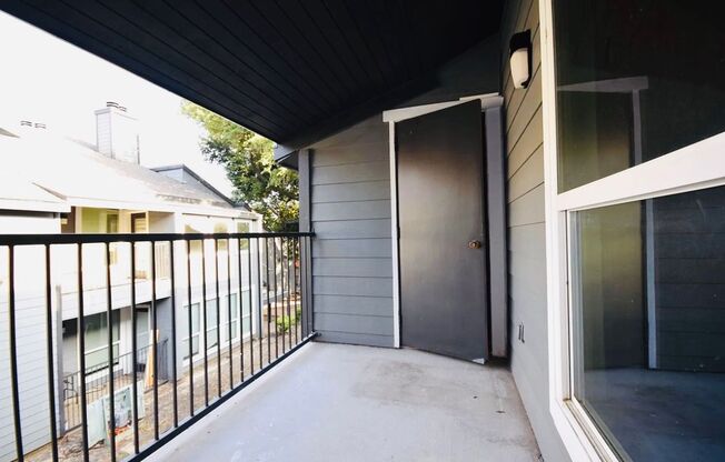 1 bed, 1 bath, $1,050, Unit 2012