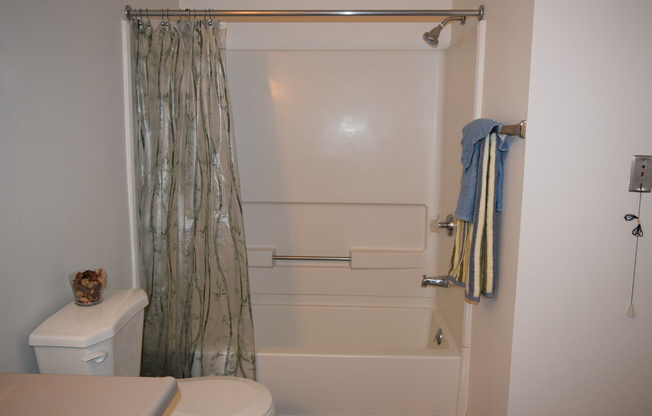 1 bed, 1 bath, 672 sqft, $995, Unit BW0421
