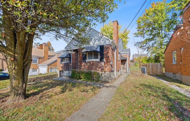 BRIDGETOWN - Adorable spacious 2 bed 1 bath brick ranch.