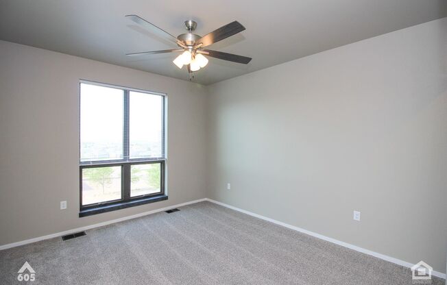 2 beds, 2 baths, 1,092 sqft, $1,750, Unit 5521-5430