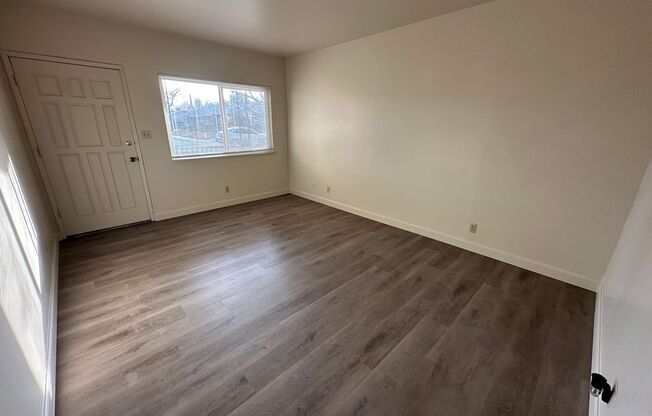 2 beds, 1 bath, 900 sqft, $1,725, Unit 1429