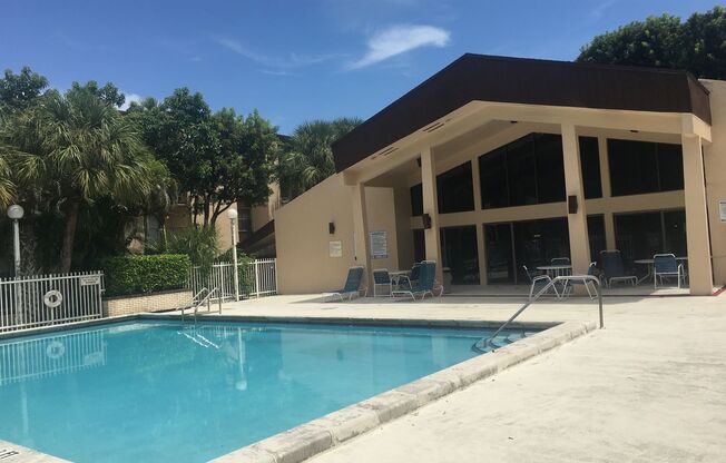 PROMENADE AT KENDALE LAKES - 1 BEDROOM /1 BATHROOM - $1,700