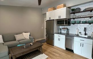 1 bed, 1 bath, $2,995, Unit 30