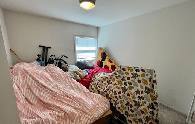 2 beds, 1 bath, $1,350, Unit 311
