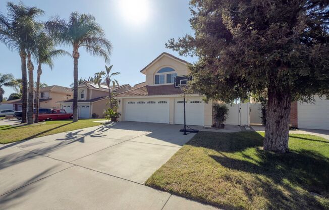 4 BEDROOM / 3 CAR GARAGE MURRIETA HOME FOR RENT W/ FULL BED + BATH DOWNSTAIRS!