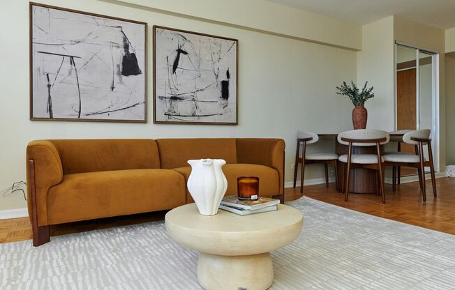 1 bed, 1 bath, 700 sqft, $2,250, Unit 418-0707