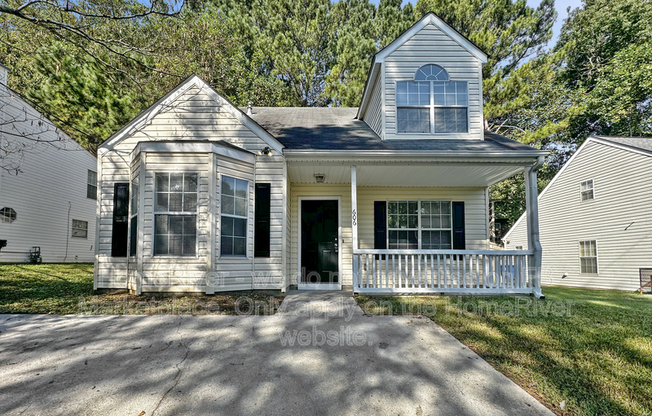 606 WAYNES CT SE
