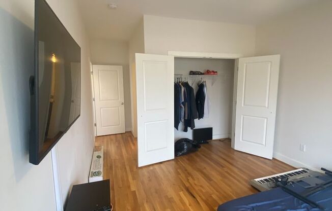 3 beds, 3 baths, 1,574 sqft, $2,450, Unit 1322-B