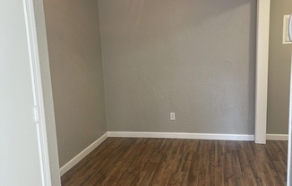 2 beds, 1 bath, 750 sqft, $2,100, Unit 16