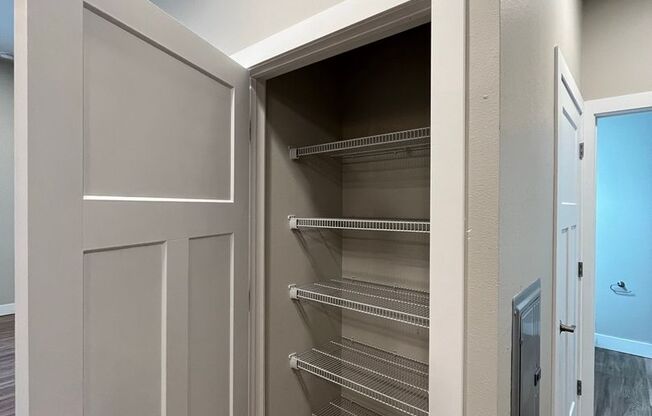 1 bed, 1 bath, 705 sqft, $1,400