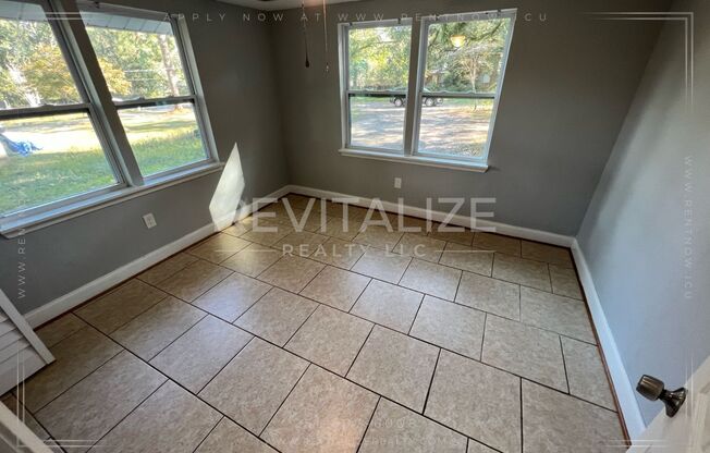 2 beds, 1 bath, $1,000