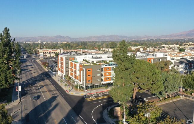2 beds, 2 baths, 200 sqft, $3,695, Unit 408