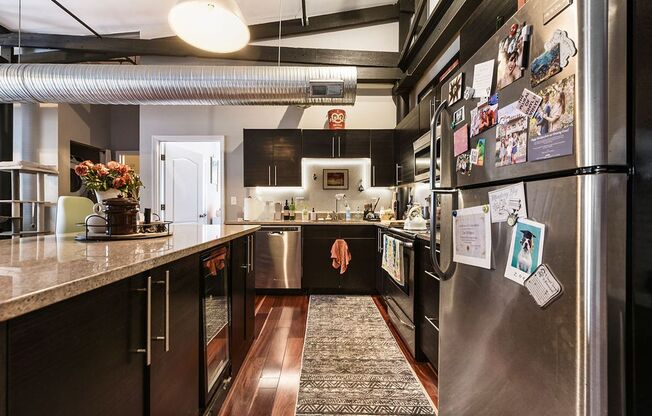 2 beds, 2 baths, 1,200 sqft, $2,400, Unit Jane 403