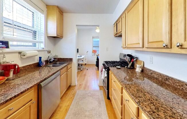1 bed, 1 bath, 645 sqft, $2,250, Unit 738 1E