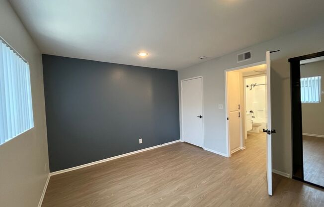 2 beds, 2 baths, 900 sqft, $1,998, Unit 327