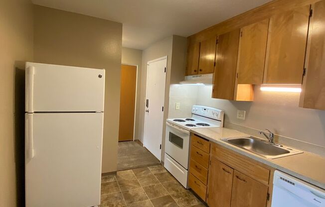 1 bed, 1 bath, $1,015, Unit 22