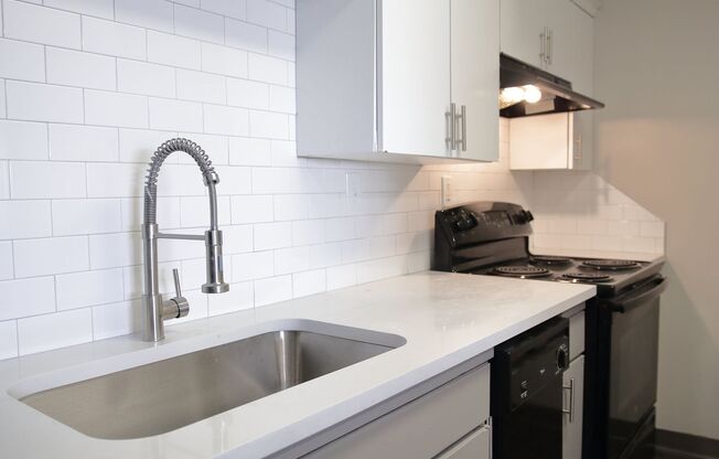 1 bed, 1 bath, 576 sqft, $1,170, Unit 1502