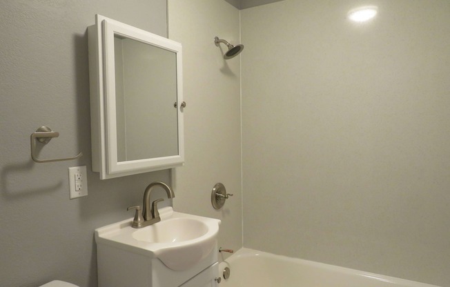 24497 & 24499 Leona Dr