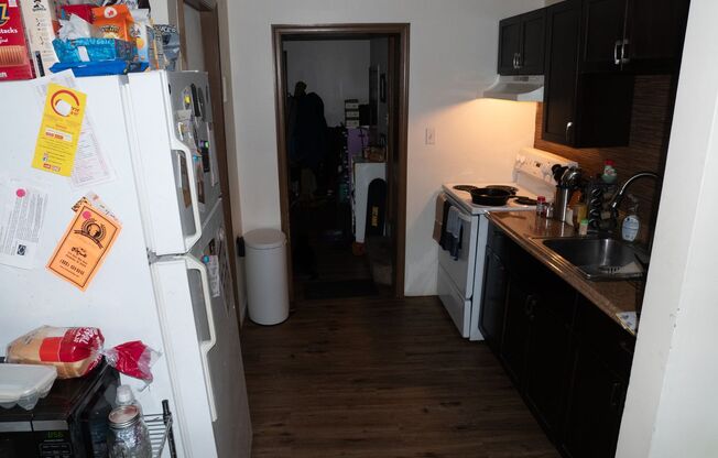 2 beds, 1 bath, $1,600