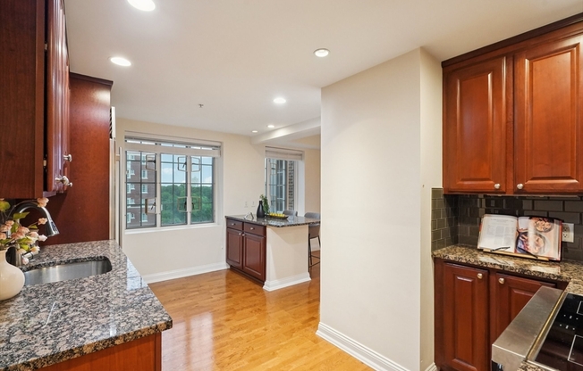 4 beds, 4 baths, 2,463 sqft, $12,000, Unit B811