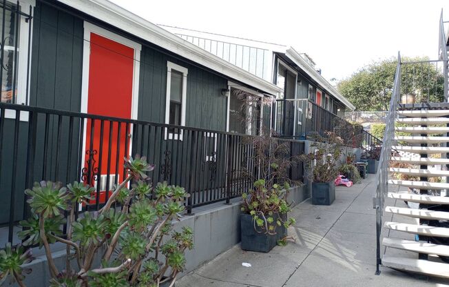 2219 - 2225 23rd Avenue