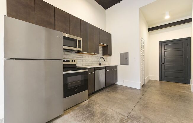 1 bed, 1 bath, 400 sqft, $1,275, Unit Schwab Industrial-004