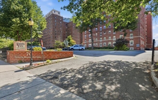 70 S MUNN AVE 801
