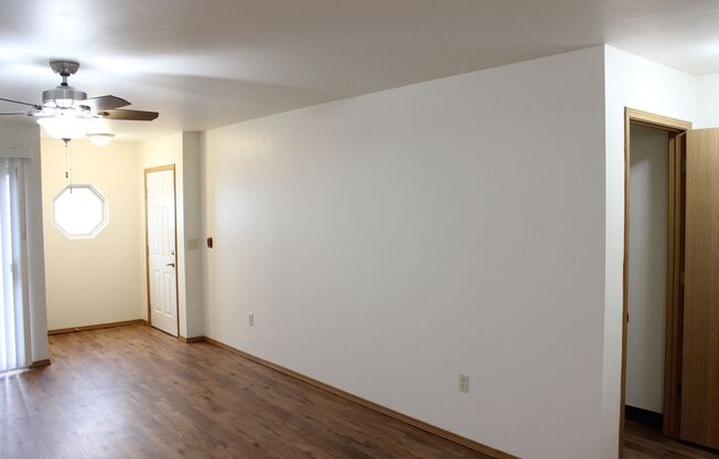 1 bed, 1 bath, 1,000 sqft, $979.99, Unit 2220-03