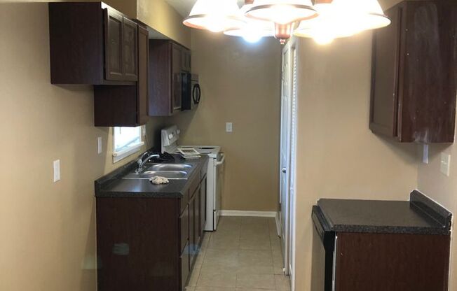 1 bed, 1 bath, $1,070