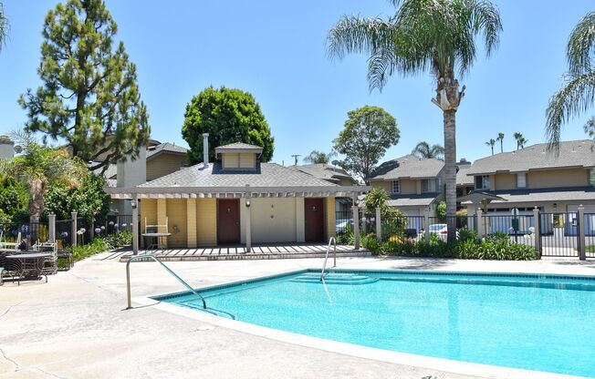 3 beds, 2.5 baths, $4,350, Unit # 11