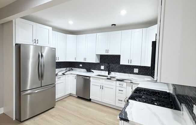 6350 S. St. Lawrence Ave. Chicago, IL 60637