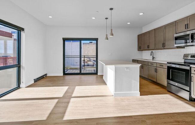 2 beds, 2 baths, 960 sqft, $2,250, Unit 514