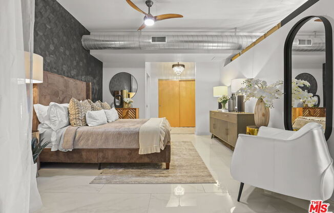 1 bed, 1.5 baths, 1,200 sqft, $4,995, Unit 916