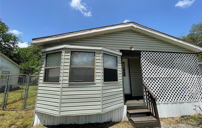 6212 N 44 ST