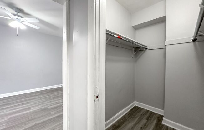 Studio, 1 bath, $1,195, Unit 4606-1C