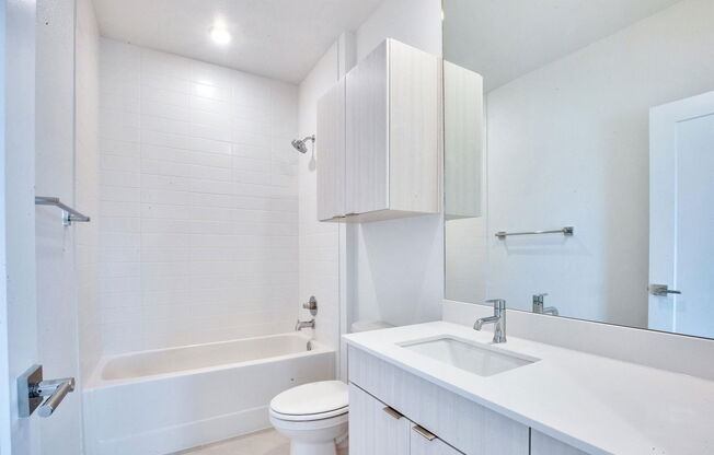 2 beds, 2 baths, 1,015 sqft, $1,699, Unit Apartment 407