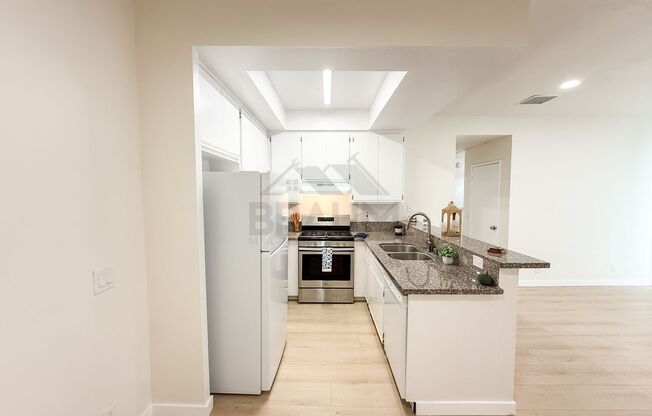 2 beds, 2 baths, 1,000 sqft, $2,350, Unit UNIT 210