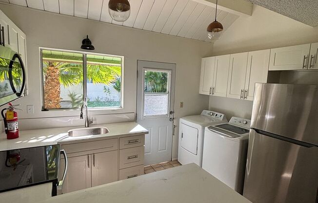 Hawaii Kai - The Village Green - 3 Bdrm/2 Bath/2 Prkg - $3,400
