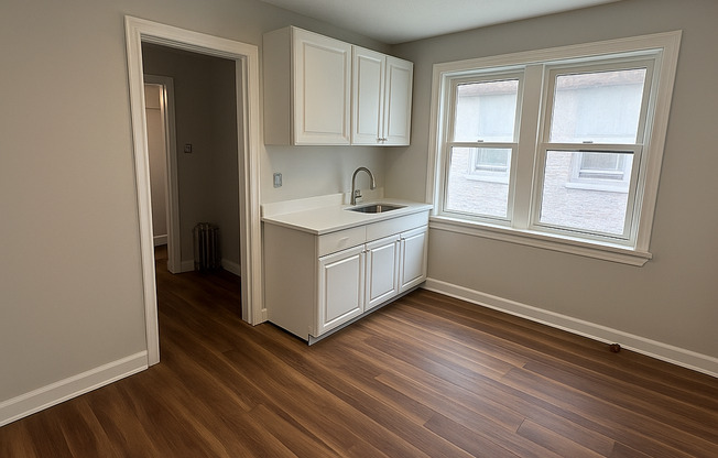 Lincoln Ave Apartments