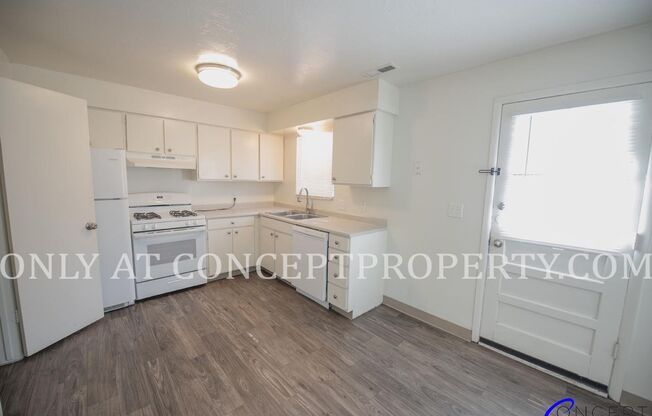 2 beds, 1.5 baths, 1,040 sqft, $1,299, Unit 03