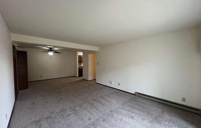2 beds, 1 bath, 980 sqft, $1,750, Unit 7740CB